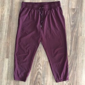 Namaskar lululemon crop